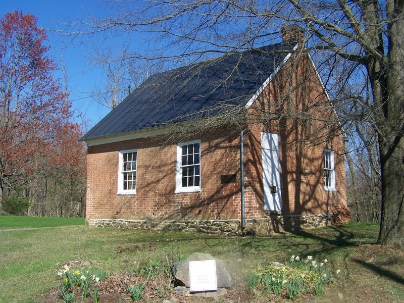 Oakdale School in Lincoln, Virginia